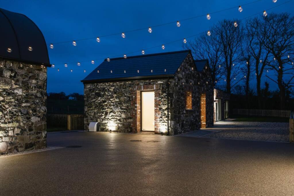 The Byre At Corrstown Village Portrush Eksteriør billede