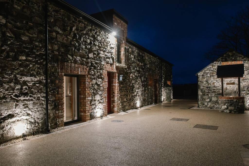 The Byre At Corrstown Village Portrush Eksteriør billede