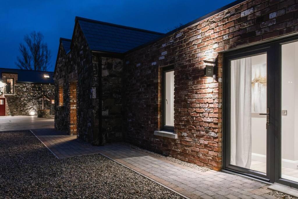 The Byre At Corrstown Village Portrush Eksteriør billede